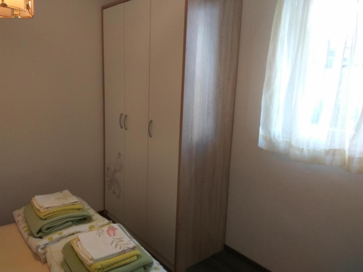 Apartmani Ivana Пунат Экстерьер фото