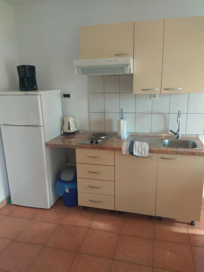 Apartmani Ivana Пунат Экстерьер фото