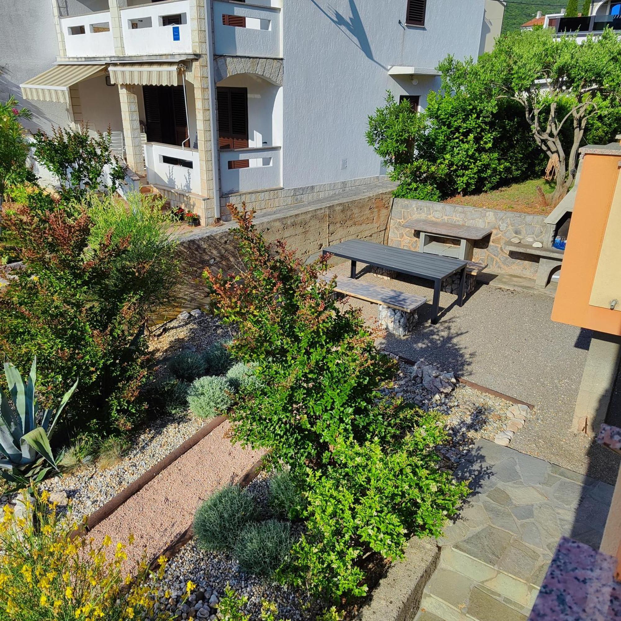 Apartmani Ivana Пунат Экстерьер фото